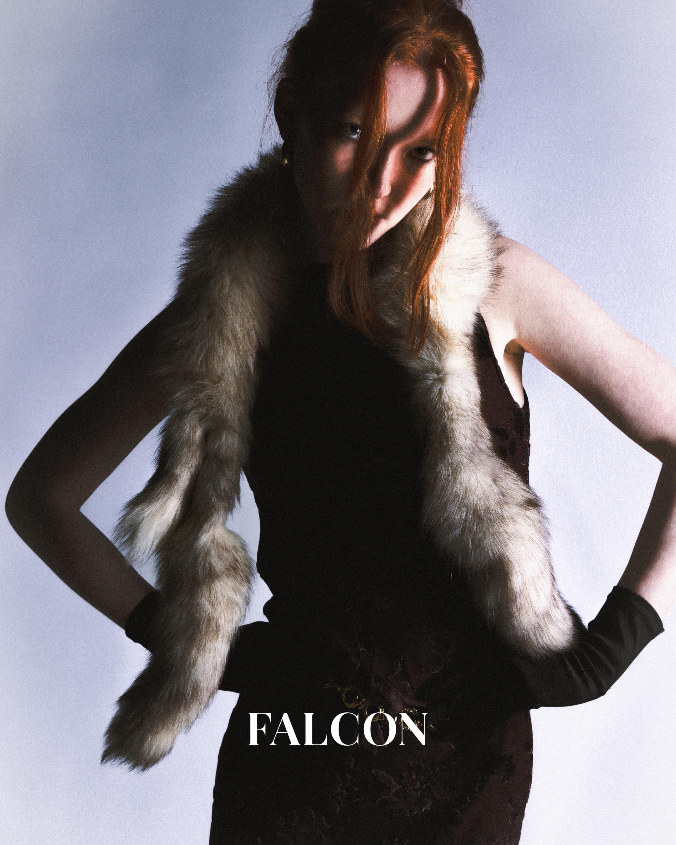 Julia gallery thumbnail 2